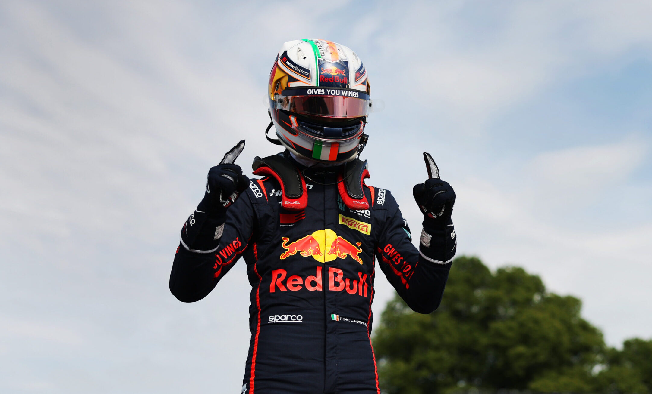Fionn McLaughlin scorches to victory in Oulton Park opener